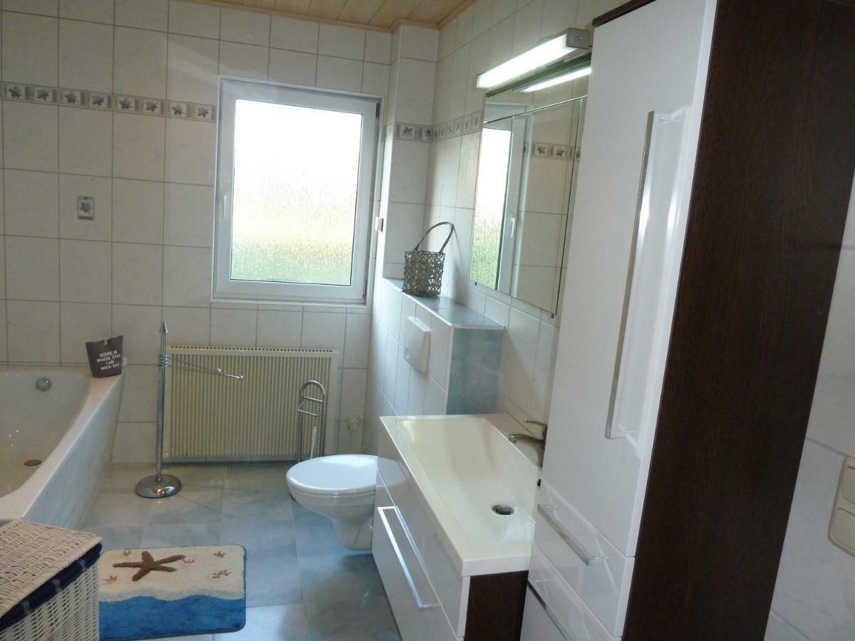 Romantisches Ferienhaus Boddenblick Mit Sauna Pruchten エクステリア 写真