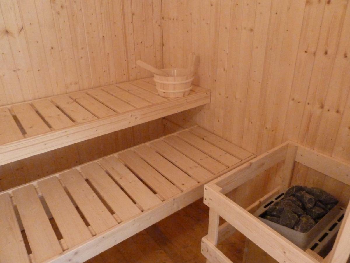 Romantisches Ferienhaus Boddenblick Mit Sauna Pruchten エクステリア 写真