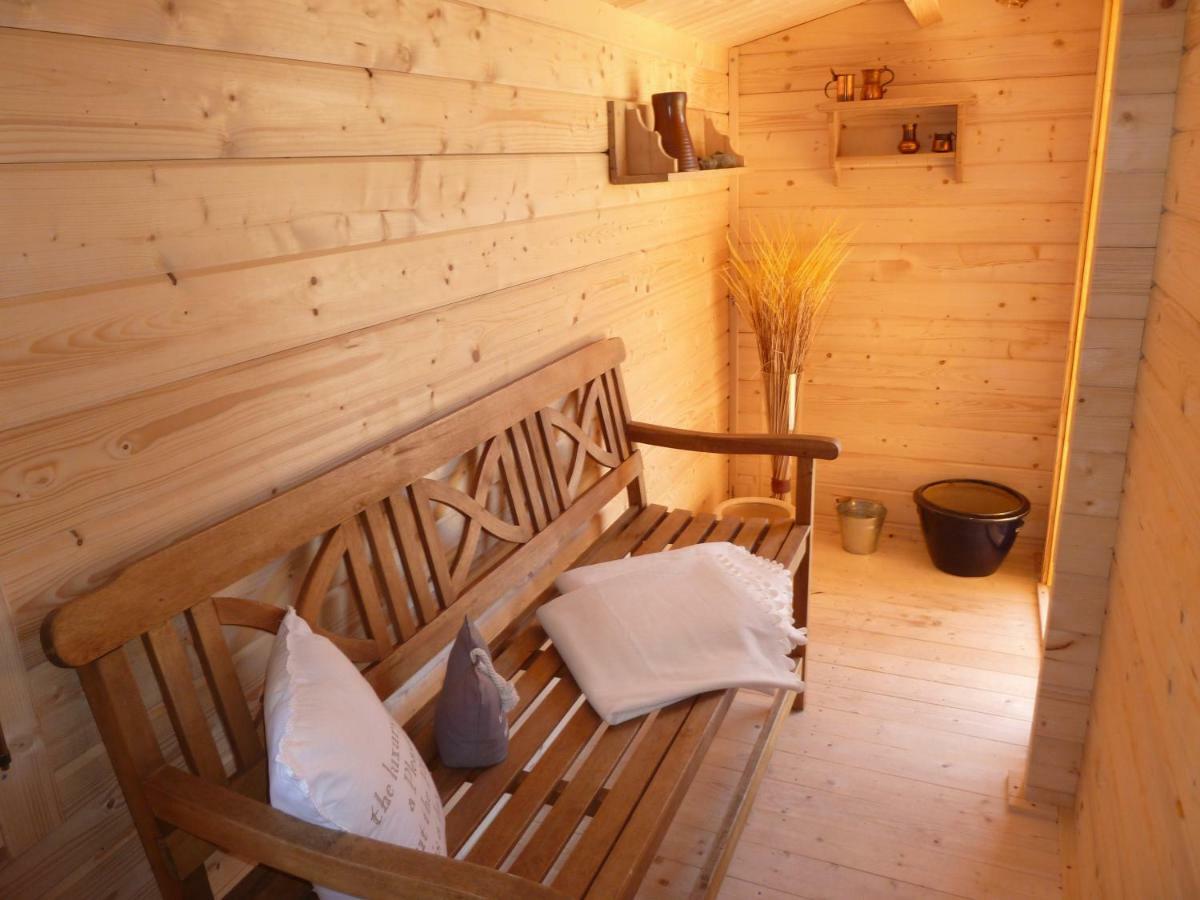Romantisches Ferienhaus Boddenblick Mit Sauna Pruchten エクステリア 写真